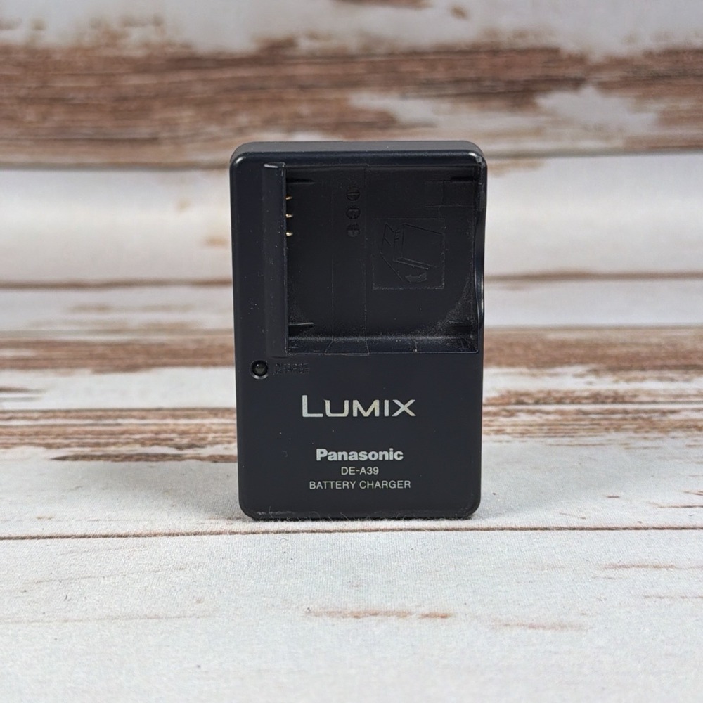 Panasonic Lumix DE-A39B Battery Charger Genuine OEM Wall Charger Tested